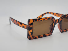 Load image into Gallery viewer, Fashion Brown Rectangle Unisex Luxury Sunglasses Vintage Punk