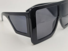 Load image into Gallery viewer, Popular Fashion Big Rectangle Women Luxury Sunglasses Vintage Shades UV400