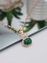 Load image into Gallery viewer, Elegant 18-Inch Rose Gold Necklace with Green Jade Drop Pendant - Perfect Gift for Her