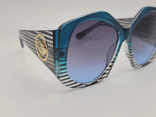 Load image into Gallery viewer, Popular Fashion Big Rectangle Women Luxury Sunglasses Vintage Shades UV400