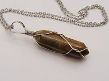 Load image into Gallery viewer, Elegant Silver Wire-Wrapped Indian Agate Point Necklace - 18 Inches