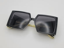 Load image into Gallery viewer, Popular Fashion Big Rectangle Women Luxury Sunglasses Vintage Shades UV400