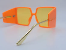 Load image into Gallery viewer, Popular Fashion Big Rectangle Women Luxury Sunglasses Vintage Shades UV400