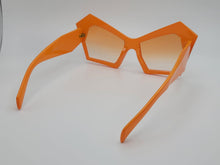 Load image into Gallery viewer, Popular Fashion Big Rectangle Women Luxury Sunglasses Vintage Shades UV400