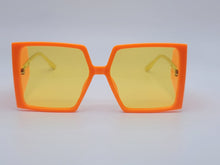 Load image into Gallery viewer, Popular Fashion Big Rectangle Women Luxury Sunglasses Vintage Shades UV400