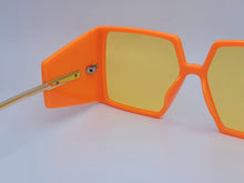 Load image into Gallery viewer, Popular Fashion Big Rectangle Women Luxury Sunglasses Vintage Shades UV400