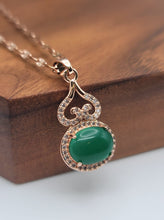 Load image into Gallery viewer, Elegant 18-Inch Rose Gold Necklace with Green Jade Drop Pendant - Perfect Gift for Her