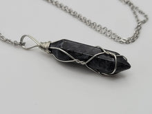 Load image into Gallery viewer, Elegant Necklace: Daily Wear Unisex Silver-Tone Labradorite Point Necklace