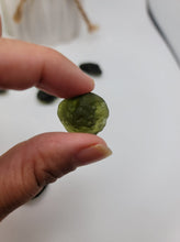 Load image into Gallery viewer, 100% Natural Raw Moldavite / Genuine Moldavite from Czech Republic 1 Tumble
