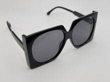 Load image into Gallery viewer, Popular Fashion Big Rectangle Women Luxury Sunglasses Vintage Shades UV400