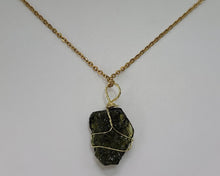 Load image into Gallery viewer, Genuine Moldavite Necklace 100 % Natural Minimalist Gifts, Trendy Necklace