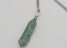 Load image into Gallery viewer, Elegant Gold Wire Wrapped Green Aventurine Point Necklace - Stunning Gift