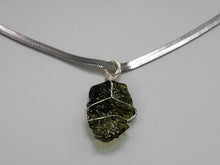 Load image into Gallery viewer, Genuine Moldavite Choker Necklace 100 % Natural Minimalist Gifts, Trendy