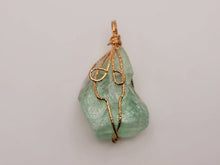 Load image into Gallery viewer, Natural Crystal Necklace Green Fluorite Stone Pendant Necklace Gold Tone