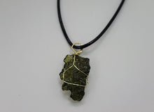 Load image into Gallery viewer, Genuine Moldavite Necklace 100 % Natural Minimalist Gifts, Trendy Necklace
