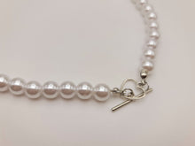 Load image into Gallery viewer, Pearl heart Choker Necklace  Trendy Pearl necklace