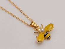 Load image into Gallery viewer, Bee Charm Necklace, Necklace Queen Bee Jewelry Charm Bee Lover