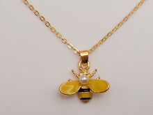 Load image into Gallery viewer, Bee Charm Necklace, Necklace Queen Bee Jewelry Charm Bee Lover