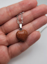 Load image into Gallery viewer, Elegant Heart-Shaped Gold Sandstone Necklace - Perfect for Daily Wear