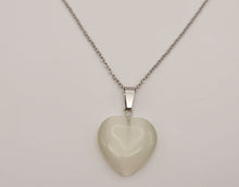 Load image into Gallery viewer, Natural Heart Shaped Cat Eye Handmade Pendant Necklace Chain Pendant Necklace