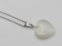 Load image into Gallery viewer, Natural Heart Shaped Cat Eye Handmade Pendant Necklace Chain Pendant Necklace