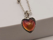 Load image into Gallery viewer, Changing Color Mood Stone Necklace Heart Necklace Mood