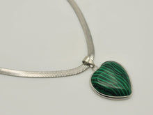 Load image into Gallery viewer, Natural Handmade Crystal Choker Necklace Silver Heart shaped Malachite