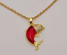 Load image into Gallery viewer, Natural Handmade Crystal Necklace Cute Fish Necklace Trendy necklace