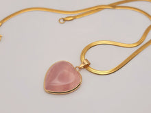 Load image into Gallery viewer, Genuine Natural Handmade Crystal Choker Necklace Gold Tone Heart shaped Rose Quartz Crystal Necklace