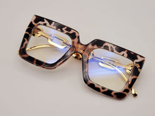 Load image into Gallery viewer, Trendy Bridesmaid gift Big Rectangle Unisex Luxury Sunglasses Vintage Punk