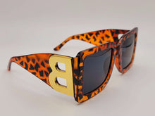 Load image into Gallery viewer, Fashion Big Rectangle Unisex Luxury Sunglasses Vintage Punk Oversized Print Color