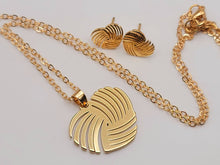 Load image into Gallery viewer, Cute Heart Dainty Necklace & earring Gift set Gold Tone