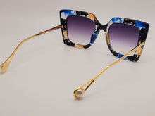 Load image into Gallery viewer, Fashion Big Square Women Luxury Sunglasses Vintage
