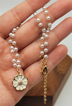 Load image into Gallery viewer, Pearl Daisy Choker Necklace - Trendy Pearl necklace Gold tone