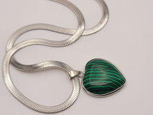 Load image into Gallery viewer, Natural Handmade Crystal Choker Necklace Silver Heart shaped Malachite