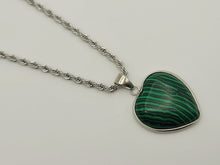 Load image into Gallery viewer, Natural Handmade Crystal Choker Necklace Silver Heart shaped Malachite