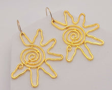 Load image into Gallery viewer, Handmade Gold Sun Natural Drop Earrings , Sun Sol Earrings