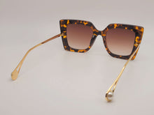 Load image into Gallery viewer, Fashion Big Rectangle Women Luxury Sunglasses Vintage Punk