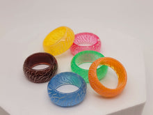 Load image into Gallery viewer, New Fashion Colorful Luminous Resin Ring Women Men Fluorescent Glowing Rings