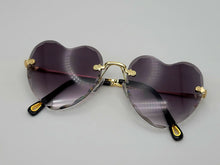Load image into Gallery viewer, LB diamond - Heart Shape Heart Sunglasses Retro Vintage Boho