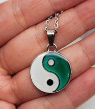Load image into Gallery viewer, Changing Color Mood Stone Necklace | Cute trending Mood necklace