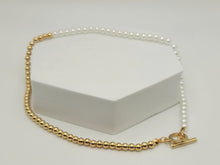 Load image into Gallery viewer, Pearl Choker Necklace - Trendy Pearl necklace Gold tone
