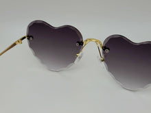 Load image into Gallery viewer, LB diamond - Heart Shape Heart Sunglasses Retro Vintage Boho