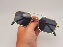 Load image into Gallery viewer, Steampunk Fashion Big Rectangle Unisex Luxury Sunglasses Vintage Punk