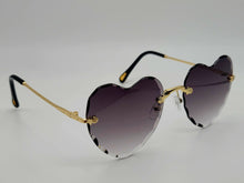 Load image into Gallery viewer, LB diamond - Heart Shape Heart Sunglasses Retro Vintage Boho