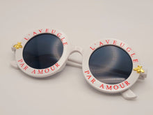 Load image into Gallery viewer, L’Aveugle Par Amour Round Bee Vintage Sunglasses | Trendy Sunglasses