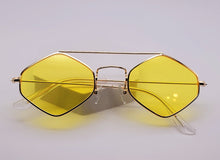 Load image into Gallery viewer, Popular Fashion Medium Rhombus Unisex Luxury Sunglasses Vintage Yellow Color