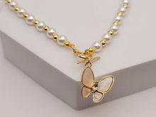Load image into Gallery viewer, Pearl Butterfly Choker Necklace - Trendy Pearl necklace Gold tone