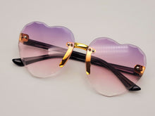 Load image into Gallery viewer, Lb Diamond - Heart Shape Heart Sunglasses Retro Vintage Boho Translucent Sun Glasses