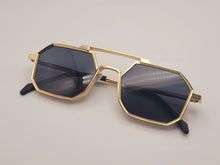 Load image into Gallery viewer, Steampunk Fashion Big Rectangle Unisex Luxury Sunglasses Vintage Punk